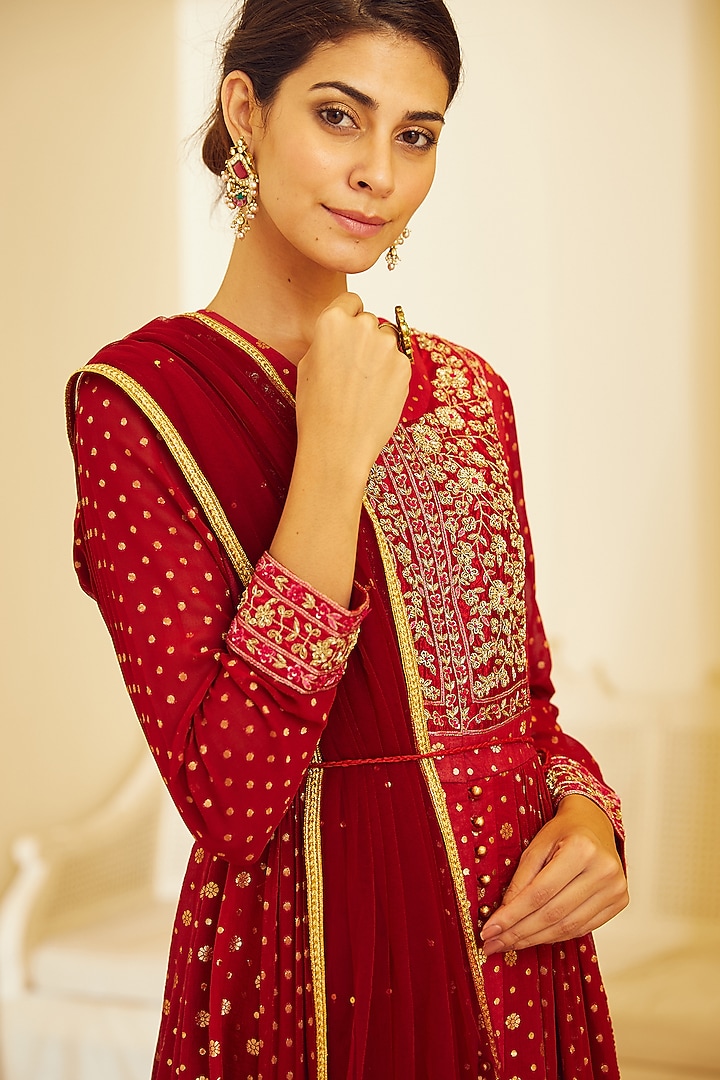 Maroon Embroidered Wedding Anarkali Set by Shyam Narayan Prasad at Pernia's Pop Up Shop