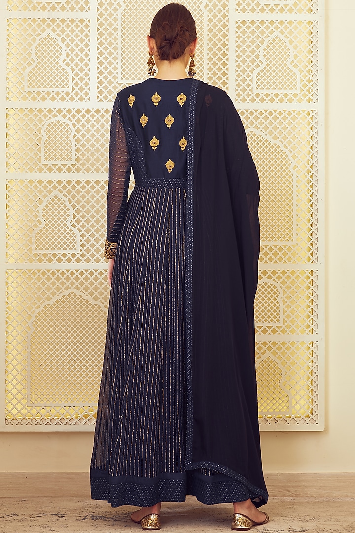 Navy Blue Embroidered Wedding Anarkali Set by Shyam Narayan Prasad at Pernia's Pop Up Shop