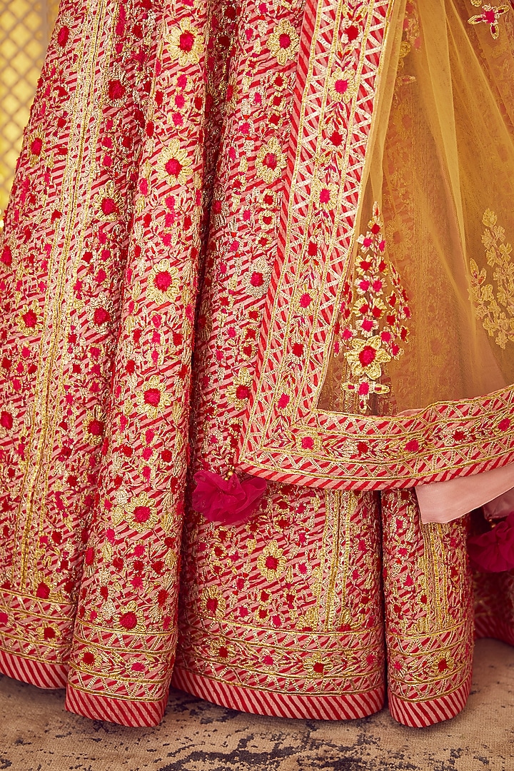 Pink Embroidered Wedding Lehenga Set by Shyam Narayan Prasad at Pernia's Pop Up Shop