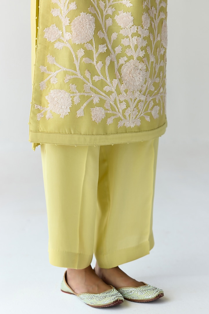 Custard Yellow Georgette Hand Embroidered Kurta Set by Shyam Narayan Prasad at Pernia's Pop Up Shop