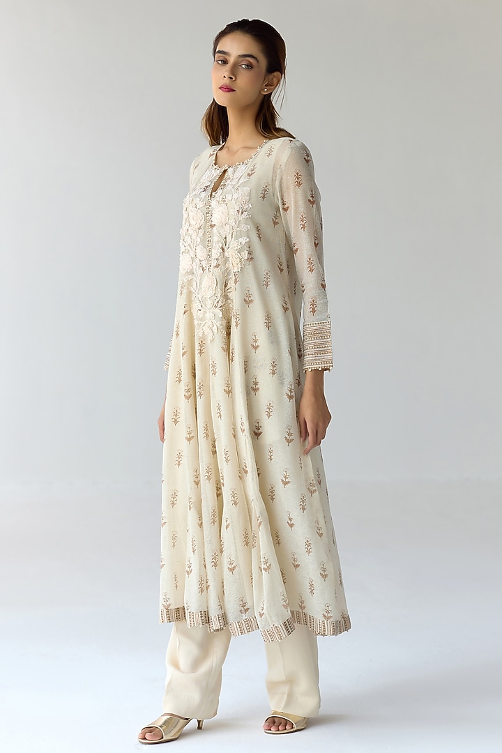 Antique White Georgette Hand Block Printed & Embroidered Kurta Set by Shyam Narayan Prasad at Pernia's Pop Up Shop