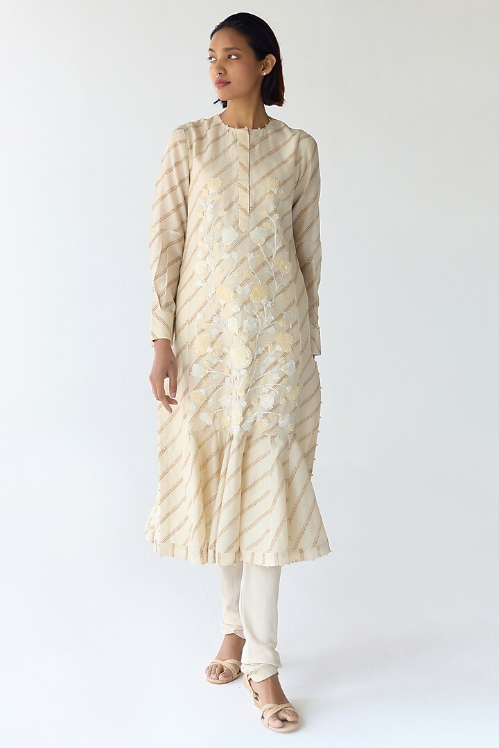 Cloud Cream Chanderi Hand Block Printed & Embroidered Kurta Set by Shyam Narayan Prasad at Pernia's Pop Up Shop