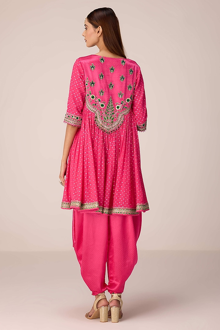 Pink Chinon Brocade Thread Embroidered Kurta Set by Shyam Narayan Prasad at Pernia's Pop Up Shop