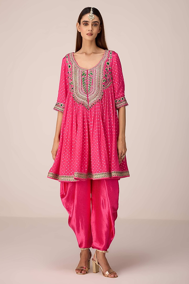 Pink Chinon Brocade Thread Embroidered Kurta Set by Shyam Narayan Prasad at Pernia's Pop Up Shop