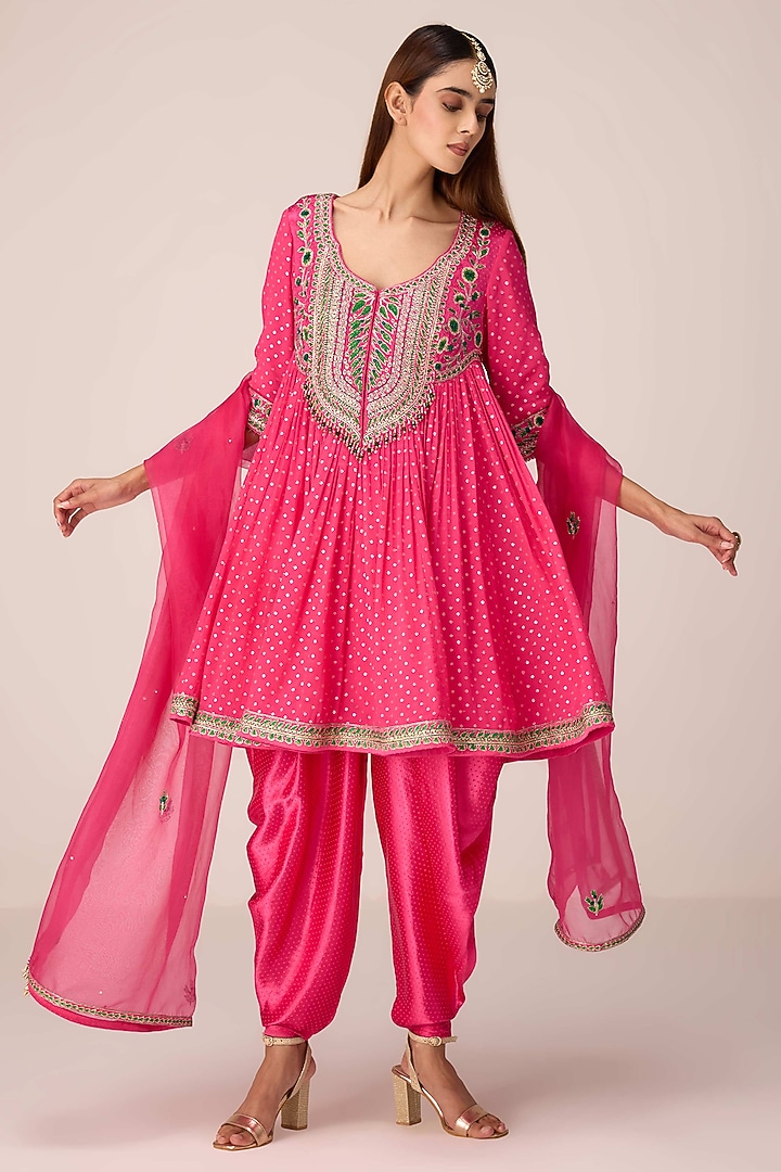 Pink Chinon Brocade Thread Embroidered Kurta Set by Shyam Narayan Prasad at Pernia's Pop Up Shop