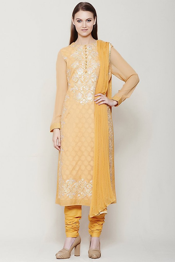 Light Orange Embroidered Kurta Set by Shyam Narayan Prasad at Pernia's Pop Up Shop