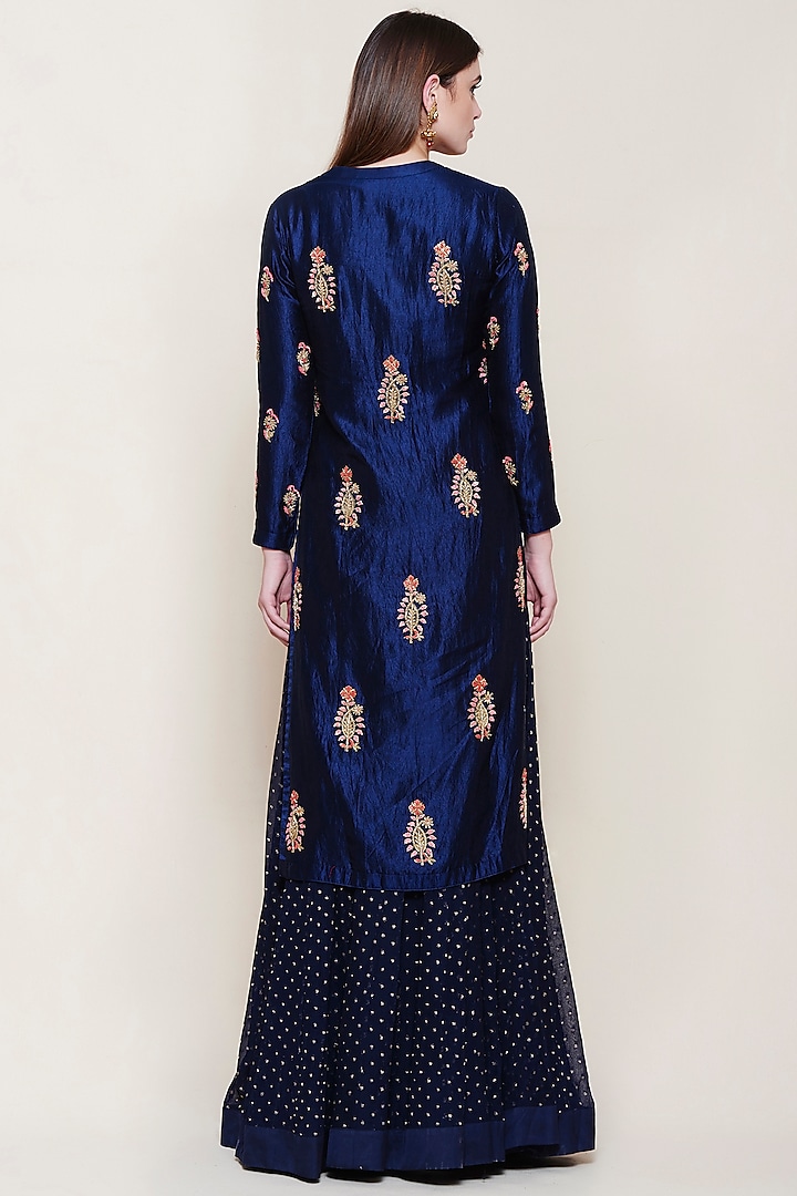 Midnight Blue Embroidered Kurta Set by Shyam Narayan Prasad at Pernia's Pop Up Shop