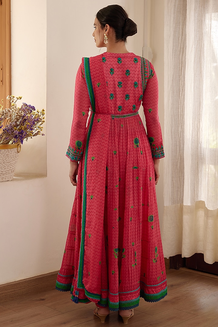 Pink Embroidered Wedding Anarkali Set by Shyam Narayan Prasad at Pernia's Pop Up Shop