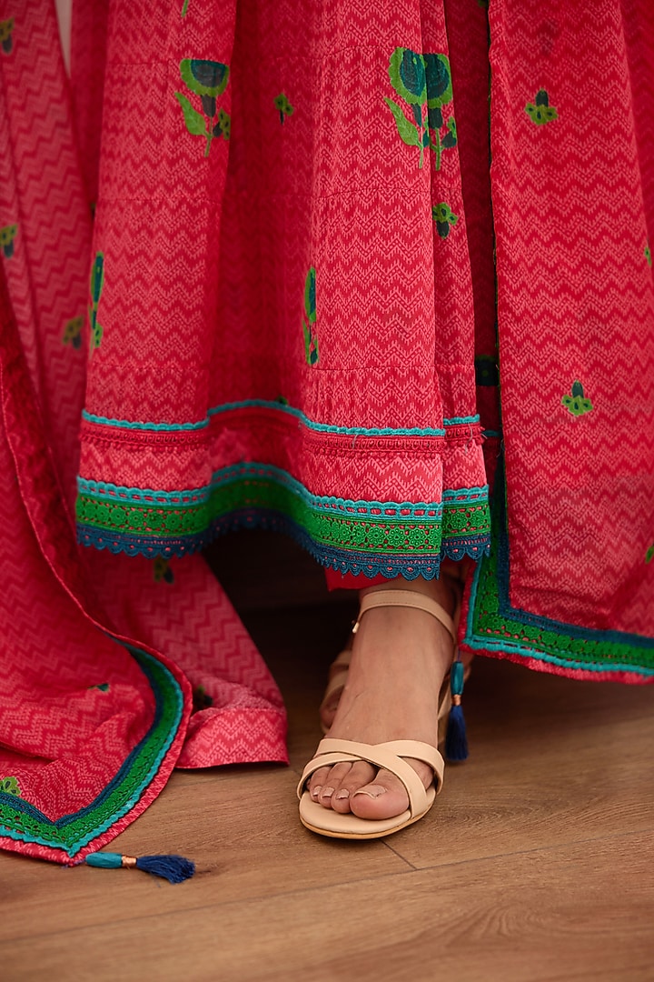 Pink Embroidered Wedding Anarkali Set by Shyam Narayan Prasad at Pernia's Pop Up Shop