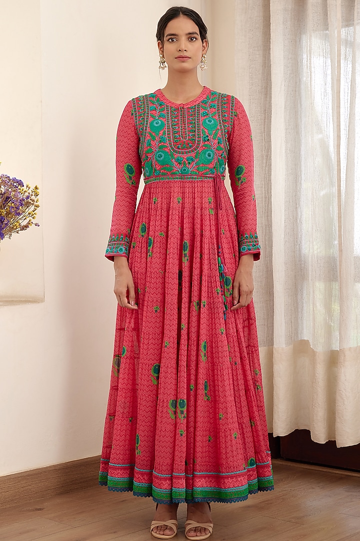 Pink Embroidered Wedding Anarkali Set by Shyam Narayan Prasad at Pernia's Pop Up Shop
