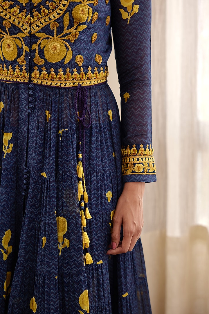 Purple Embroidered Wedding Anarkali Set by Shyam Narayan Prasad at Pernia's Pop Up Shop