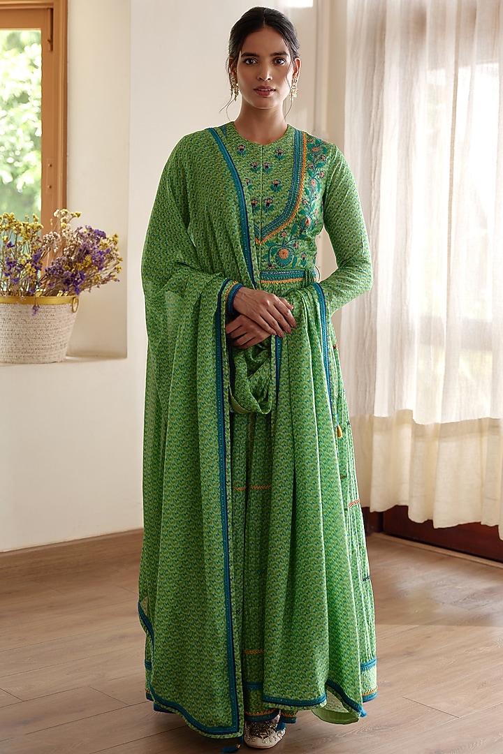 Green Embroidered Wedding Anarkali Set by Shyam Narayan Prasad at Pernia's Pop Up Shop