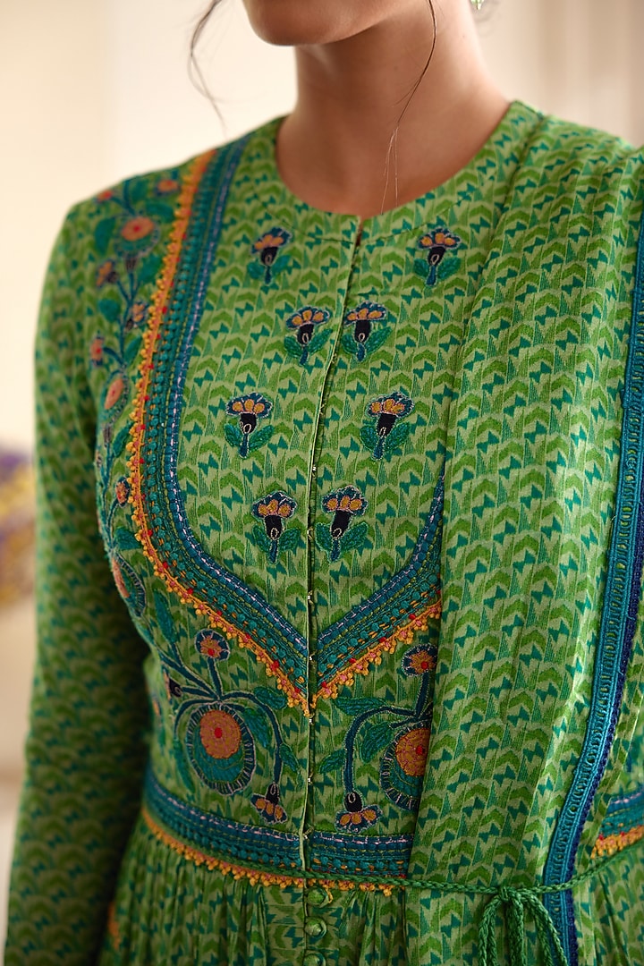 Green Embroidered Wedding Anarkali Set by Shyam Narayan Prasad at Pernia's Pop Up Shop