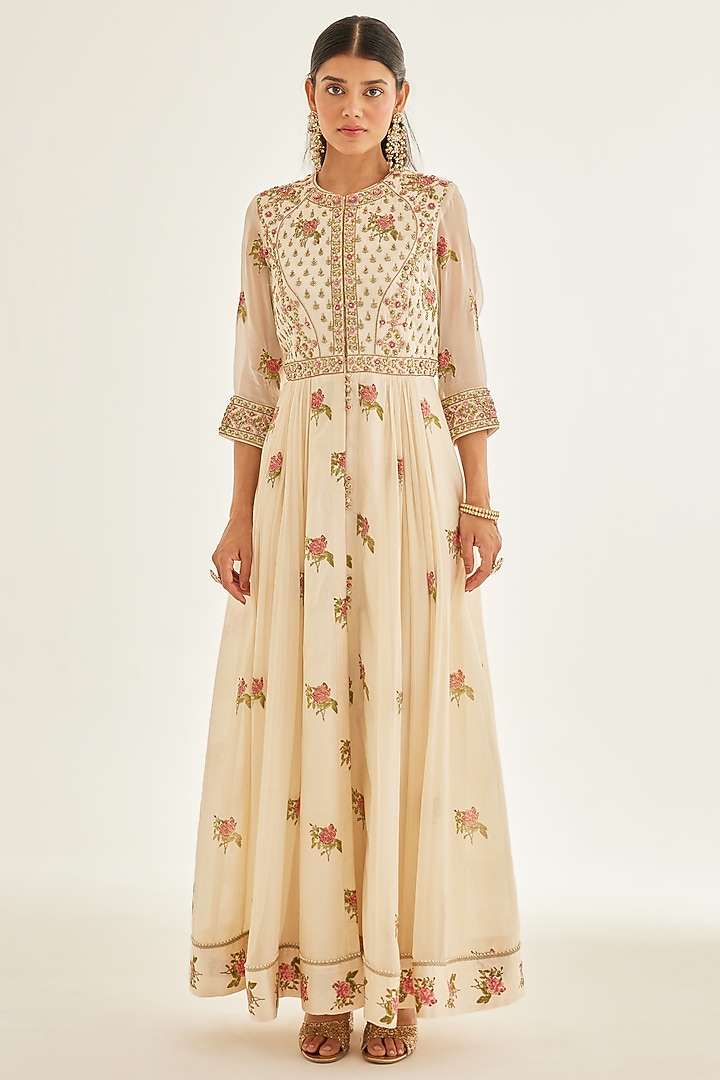 Papyrus White Zardosi Hand Embroidered Wedding Anarkali Set by Shyam Narayan Prasad at Pernia's Pop Up Shop