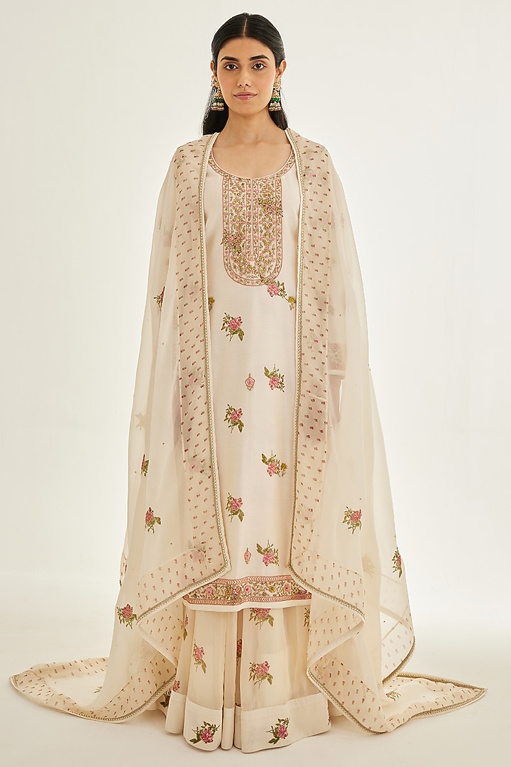 Papyrus White Printed & Embroidered Kurta Set by Shyam Narayan Prasad at Pernia's Pop Up Shop