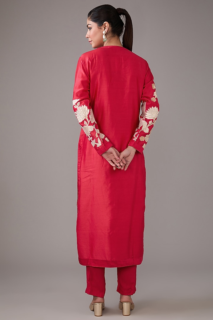 Red Silk Chanderi Applique Embroidered Kurta Set by Shyam Narayan Prasad at Pernia's Pop Up Shop
