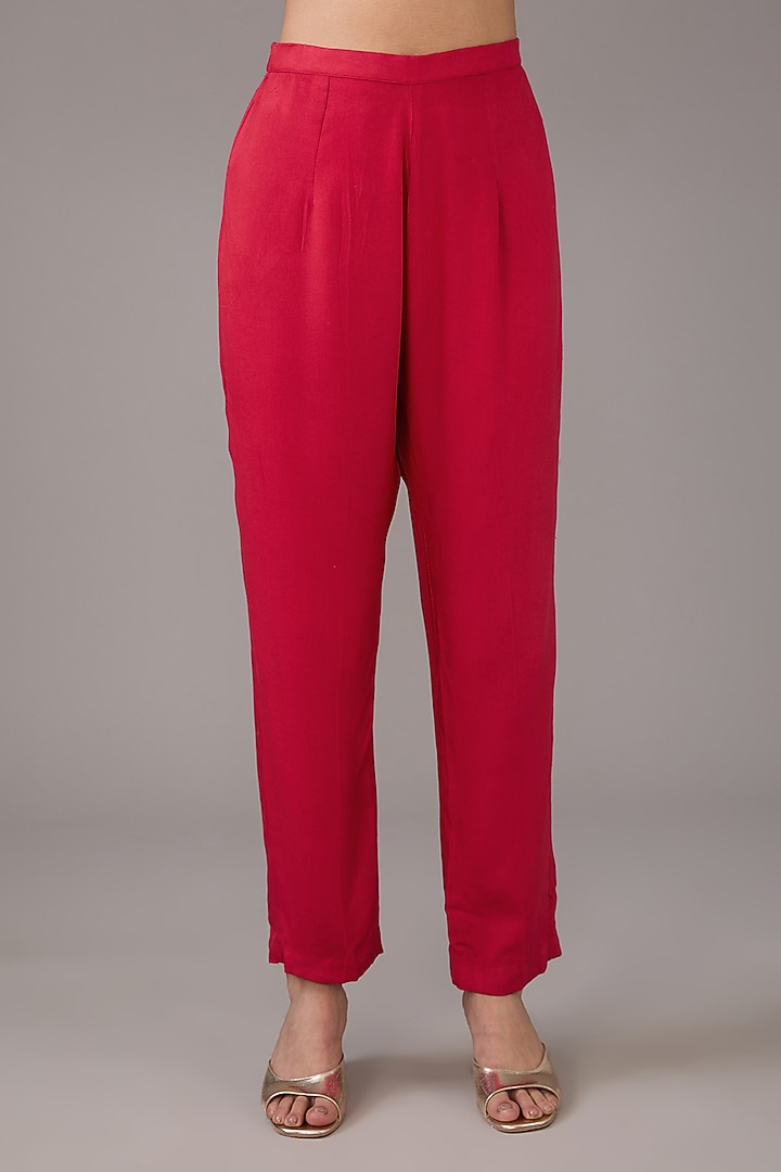 Red Silk Chanderi Applique Embroidered Kurta Set by Shyam Narayan Prasad at Pernia's Pop Up Shop