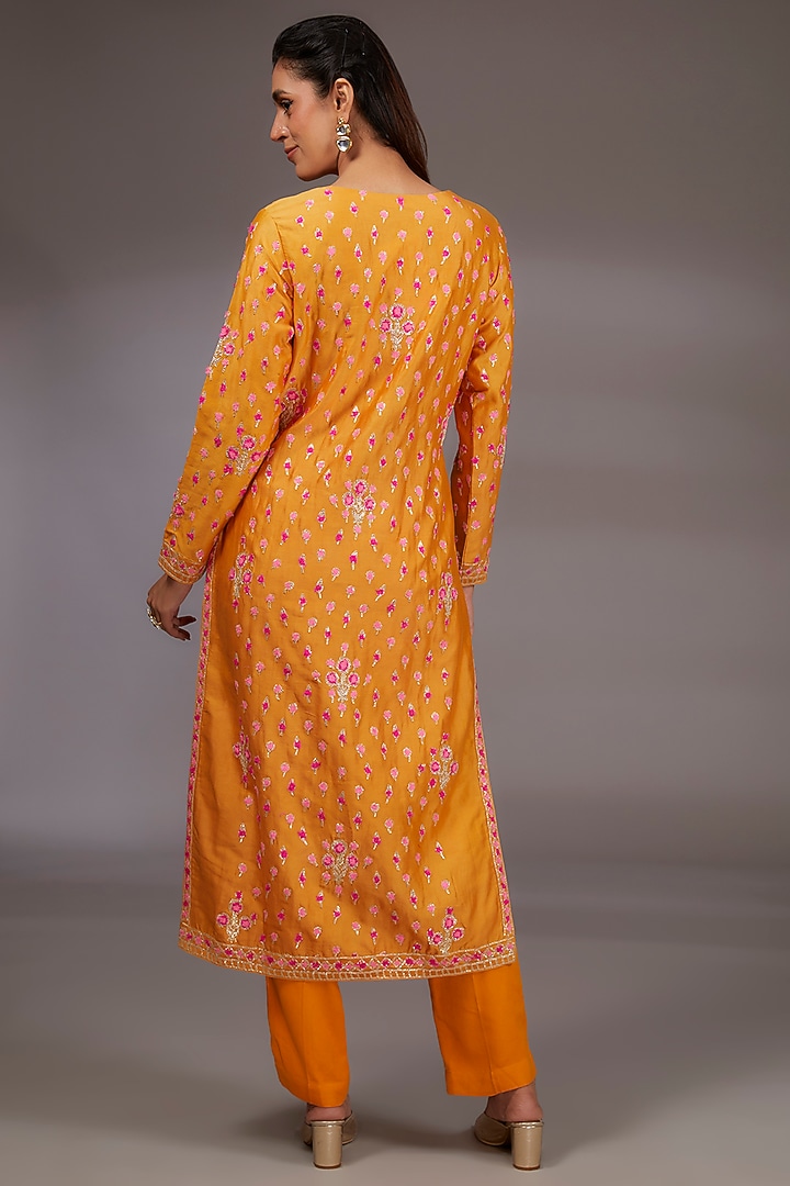 Mustard Yellow Chanderi Silk Dori Embroidered Kurta Set by Shyam Narayan Prasad at Pernia's Pop Up Shop
