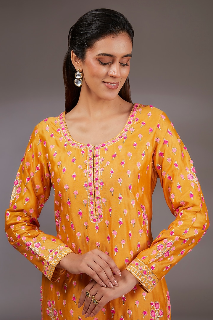 Mustard Yellow Chanderi Silk Dori Embroidered Kurta Set by Shyam Narayan Prasad at Pernia's Pop Up Shop