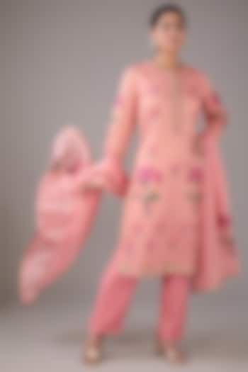 Peach Silk Chanderi Hand-Block Printed & Zardosi Embroidered Kurta Set by Shyam Narayan Prasad at Pernia's Pop Up Shop