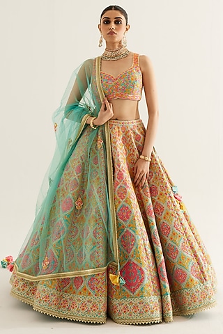 Designer Bridemaids Dresses - Buy Latest Bridesmaids Sarees, Lehengas, Shararas Online 2026 Designer Bridemaids Dresses - Buy Latest Bridesmaids Sarees, Lehengas, Shararas Online 2026