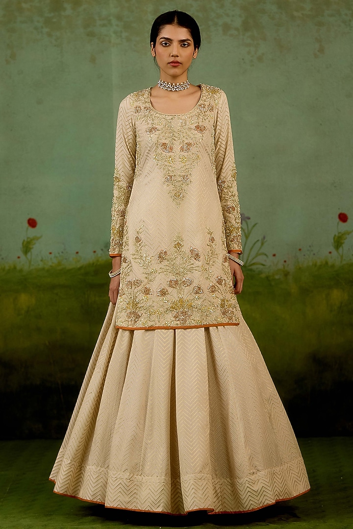 Ivory Banarasi Silk Zardosi Embroidered Kurta Set by Shyam Narayan Prasad at Pernia's Pop Up Shop
