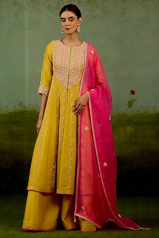 Yellow Banarasi Brocade Embroidered Anarkali Set by Shyam Narayan Prasad