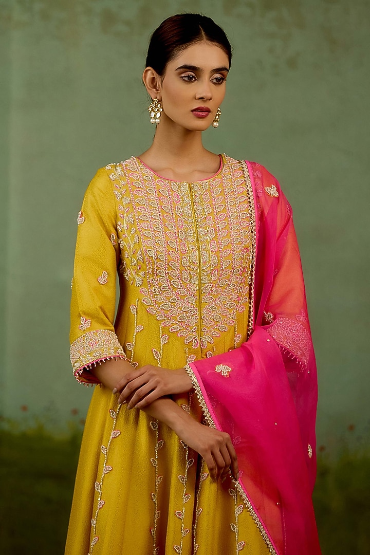 Yellow Banarasi Brocade Embroidered Wedding Anarkali Set by Shyam Narayan Prasad at Pernia's Pop Up Shop