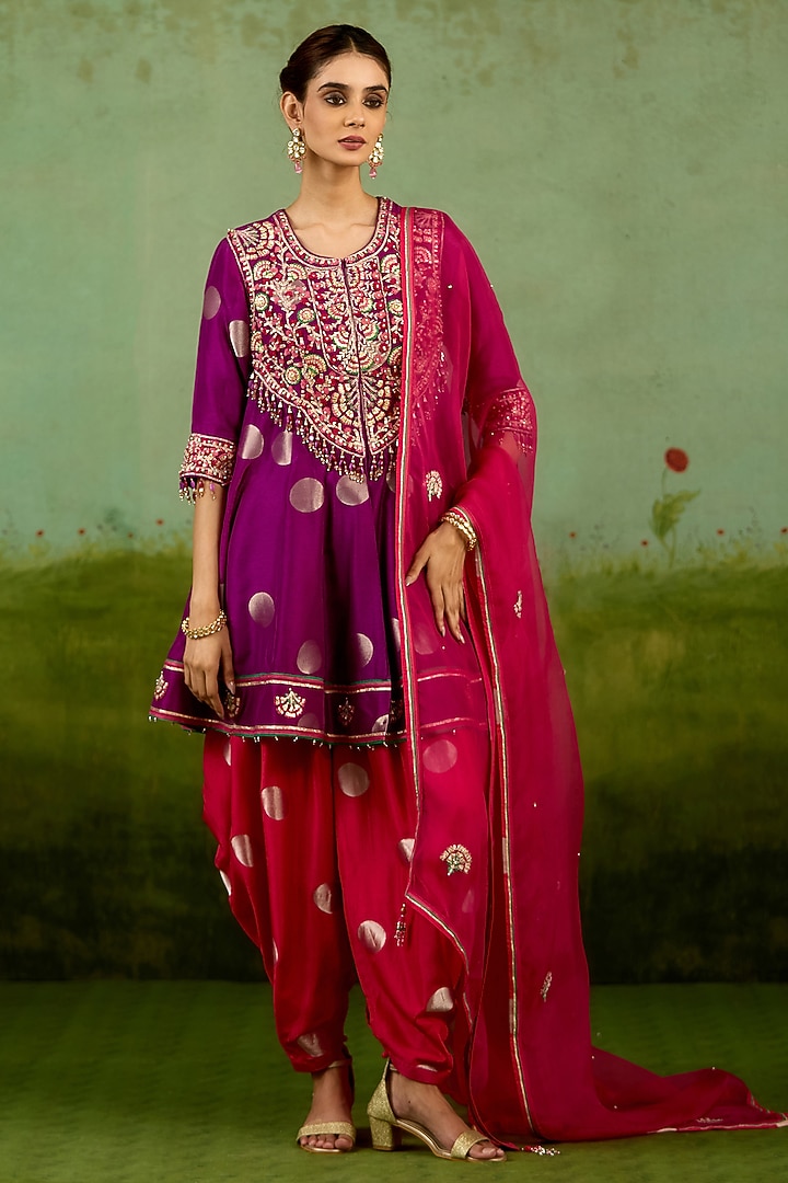 Purple Silk Brocade Gota Embroidered Kurta Set by Shyam Narayan Prasad at Pernia's Pop Up Shop