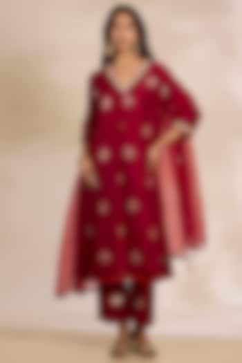 Maroon Silk Brocade & Organza Kurta Set by Shyam Narayan Prasad at Pernia's Pop Up Shop