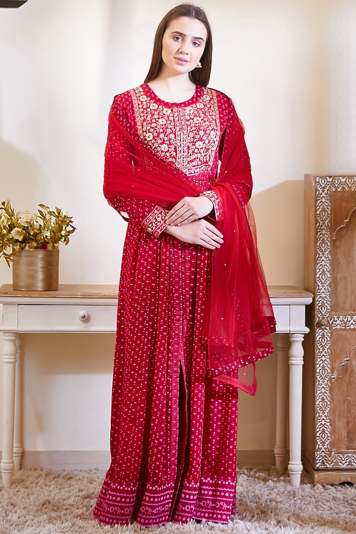 Maroon Embroidered Wedding Anarkali Set by Shyam Narayan Prasad at Pernia's Pop Up Shop