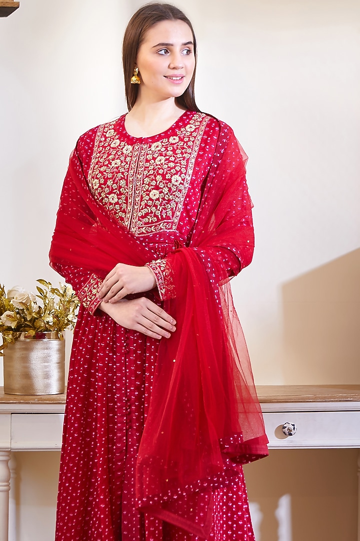 Maroon Embroidered Wedding Anarkali Set by Shyam Narayan Prasad at Pernia's Pop Up Shop