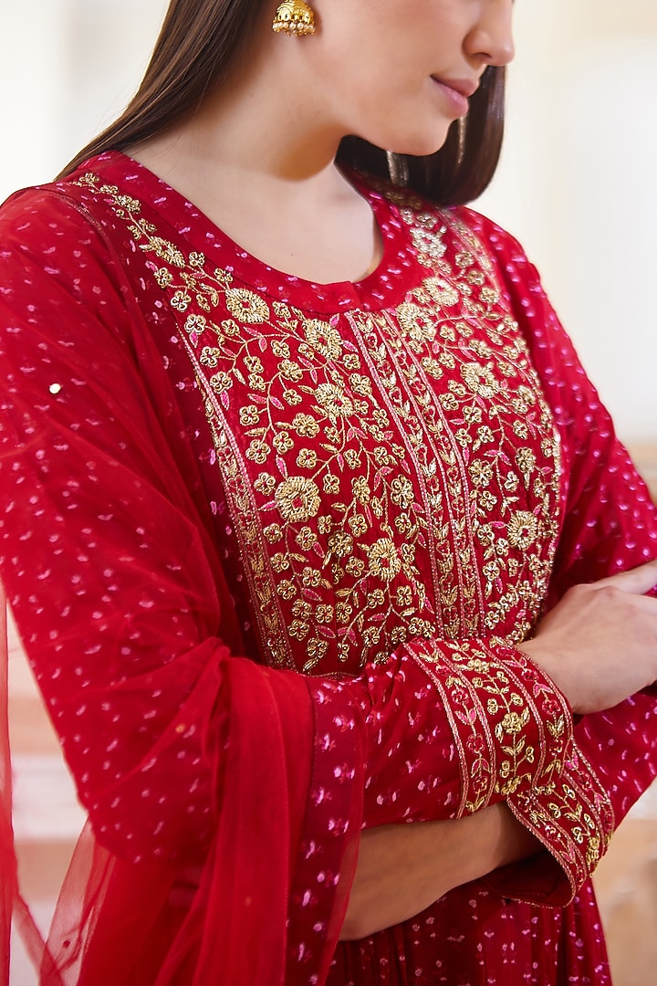 Maroon Embroidered Wedding Anarkali Set by Shyam Narayan Prasad at Pernia's Pop Up Shop