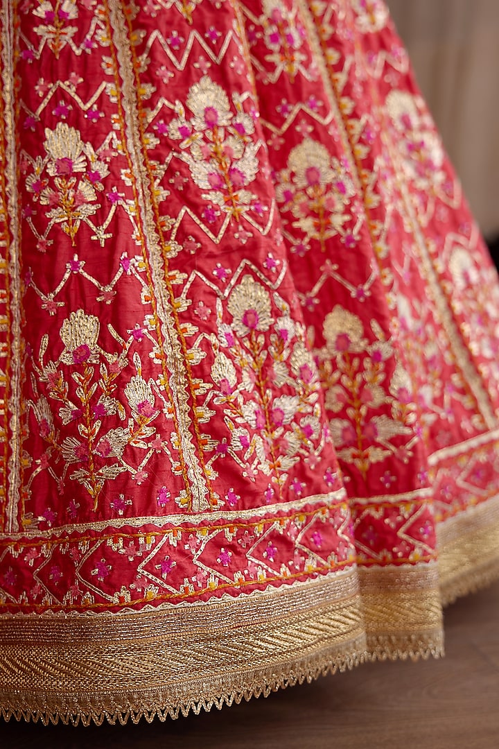 Red Embroidered Wedding Lehenga Set by Shyam Narayan Prasad at Pernia's Pop Up Shop