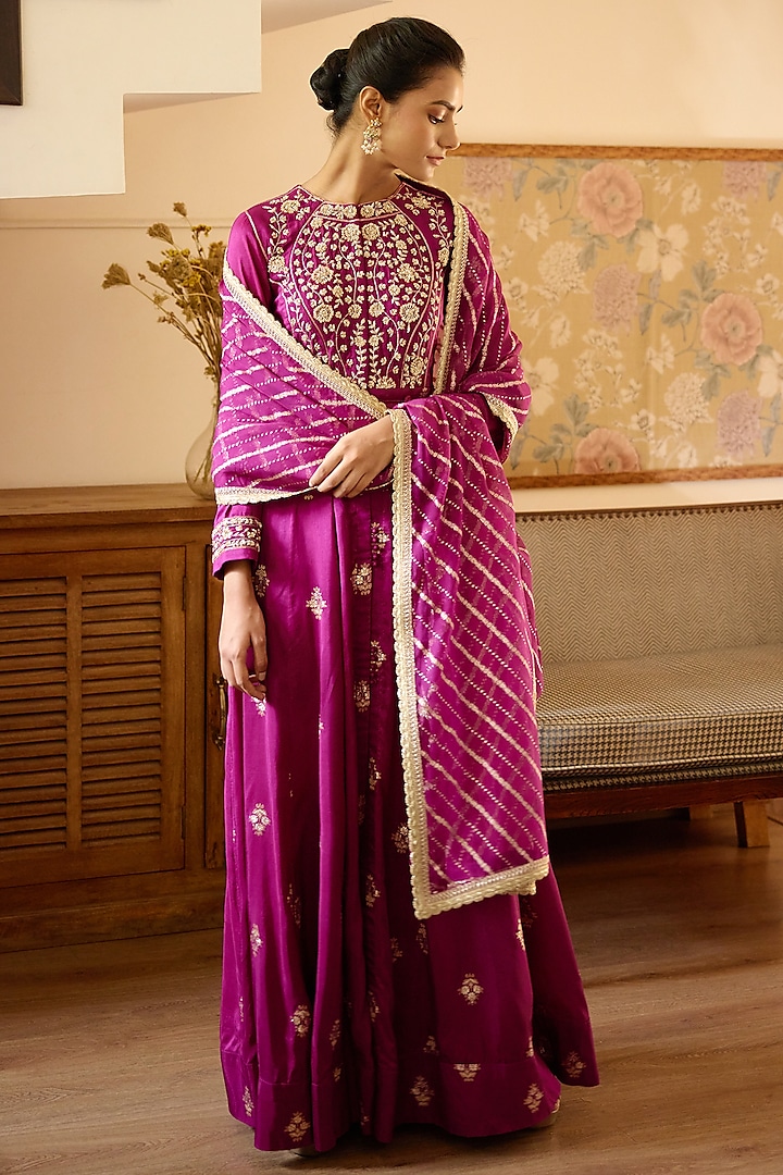 Wine Zardosi Embroidered Anarkali Set by Shyam Narayan Prasad at Pernia's Pop Up Shop