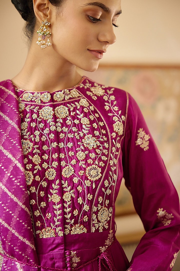 Wine Zardosi Embroidered Wedding Anarkali Set by Shyam Narayan Prasad at Pernia's Pop Up Shop