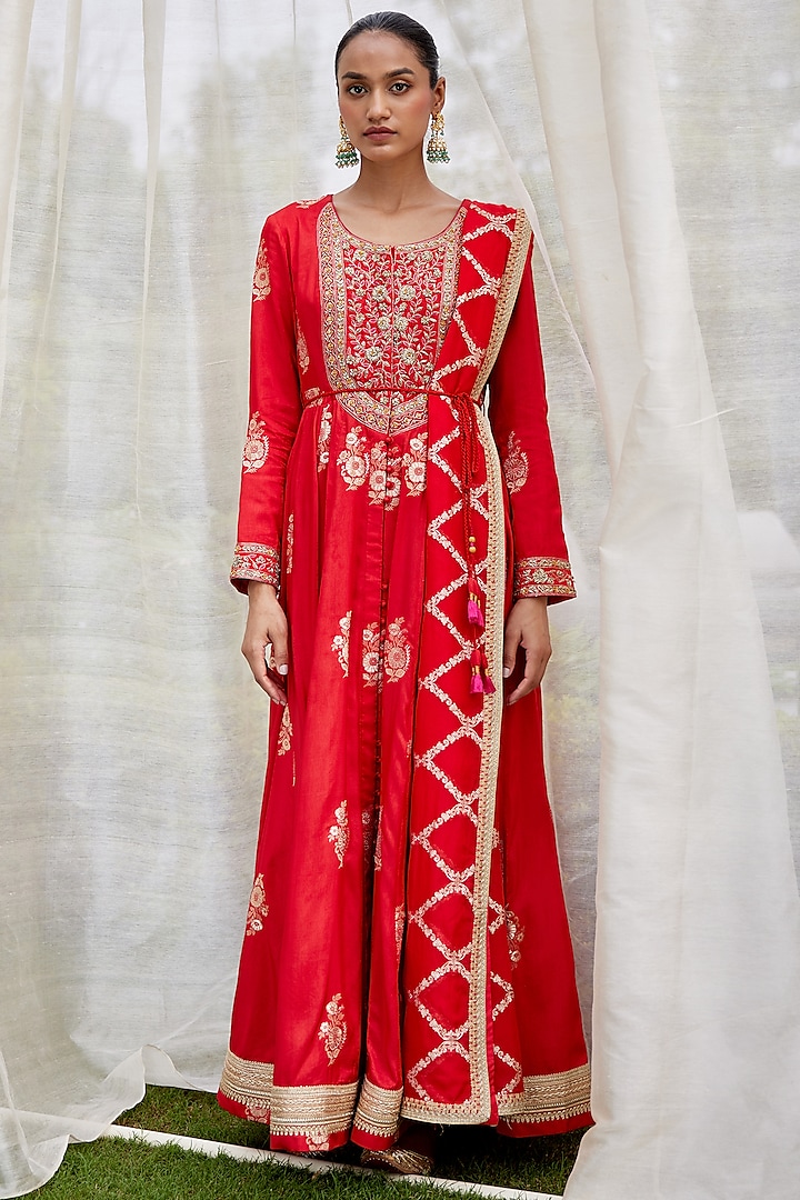 Red Embroidered Anarkali Set by Shyam Narayan Prasad