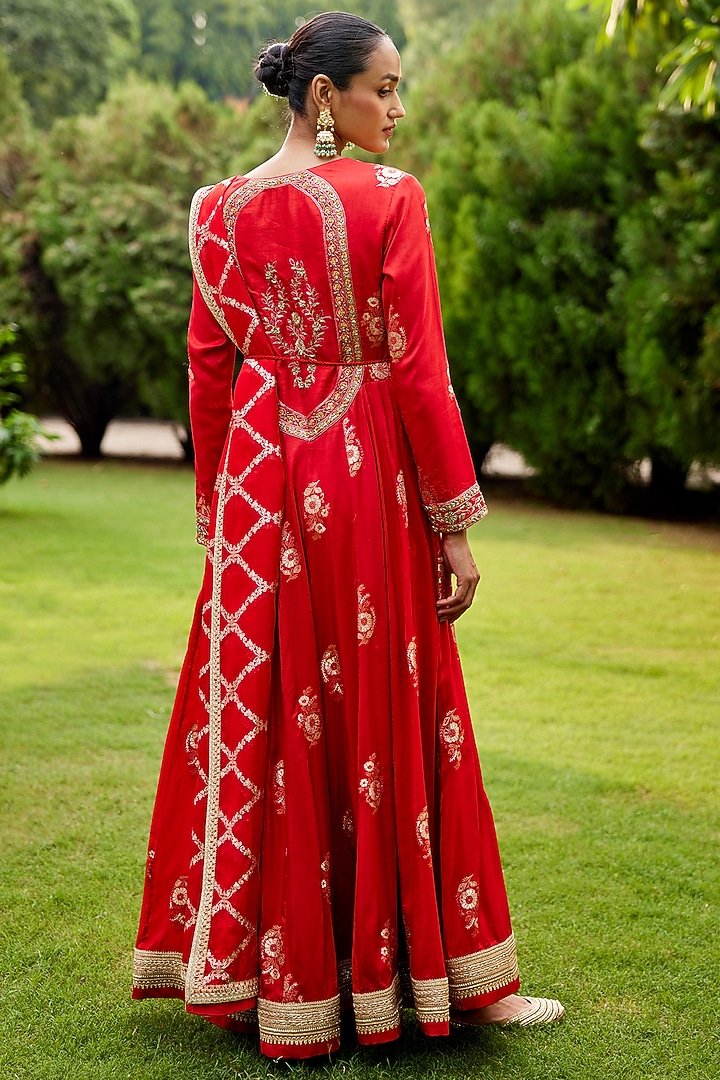 Red Embroidered Wedding Anarkali Set by Shyam Narayan Prasad at Pernia's Pop Up Shop