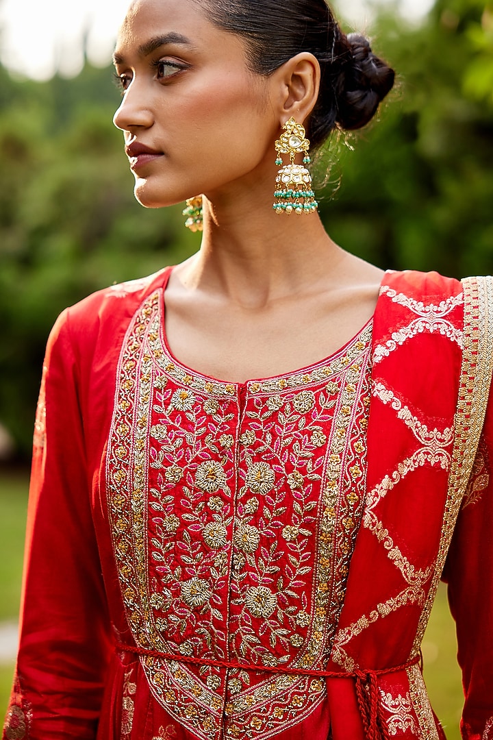 Red Embroidered Wedding Anarkali Set by Shyam Narayan Prasad at Pernia's Pop Up Shop