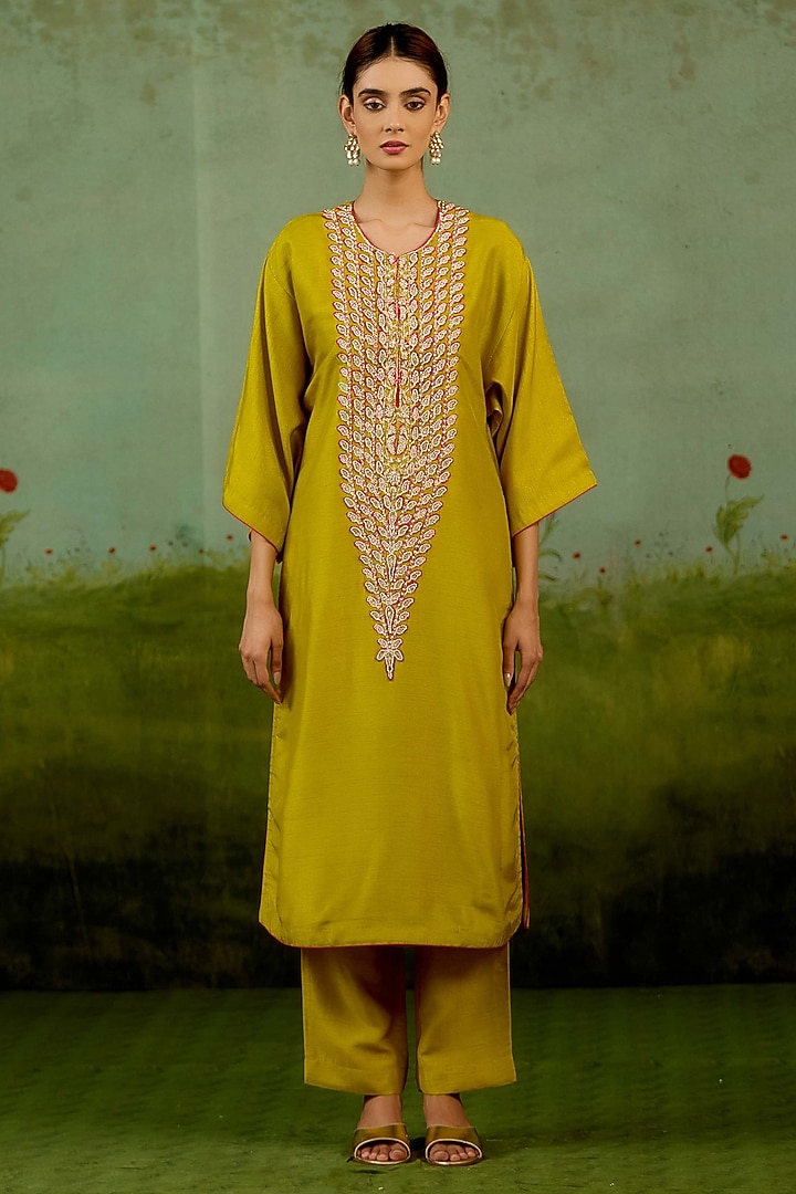 Warm Olive Green Silk Embroidered Kurta Set by Shyam Narayan Prasad at Pernia's Pop Up Shop