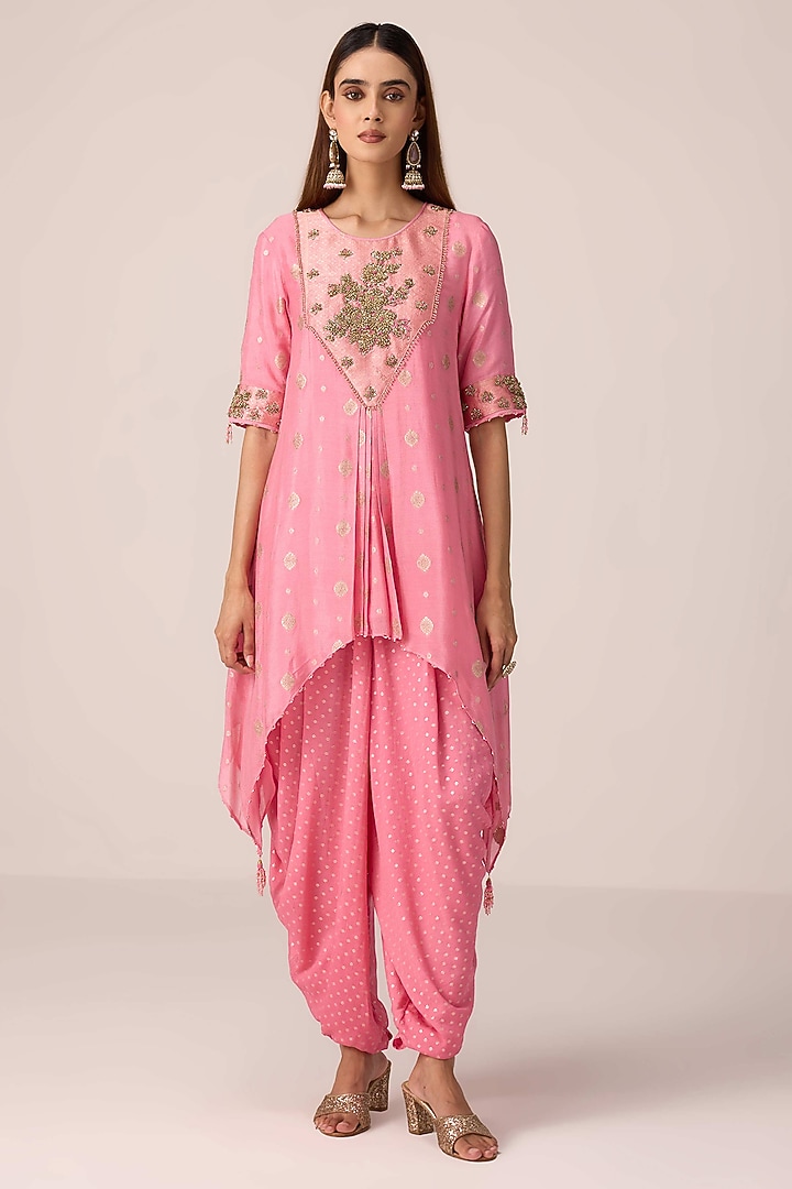 Coral Pink Brocade Chinon Dhoti Set by Shyam Narayan Prasad at Pernia's Pop Up Shop