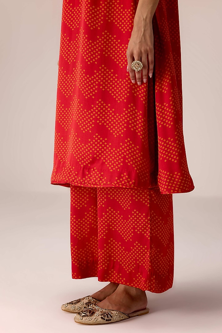 Maroon Modal Satin Bandhani Printed & Zardosi Embroidered Kurta Set by Shyam Narayan Prasad at Pernia's Pop Up Shop