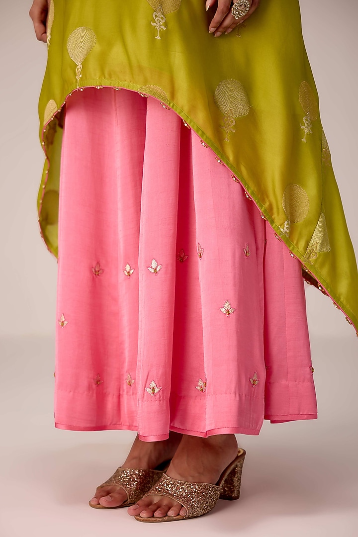 Green Organza Satin Zardosi Embroidered Kurta Set by Shyam Narayan Prasad at Pernia's Pop Up Shop