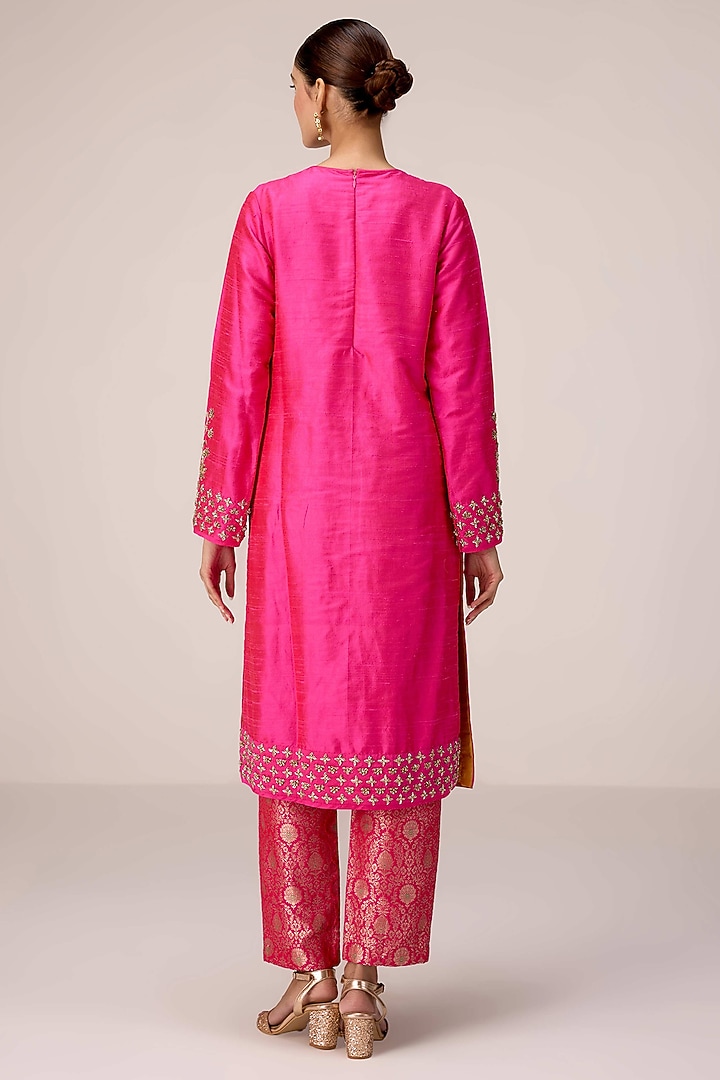 Fuchsia Pink Raw Silk Zardosi Embroidered Kurta Set by Shyam Narayan Prasad at Pernia's Pop Up Shop
