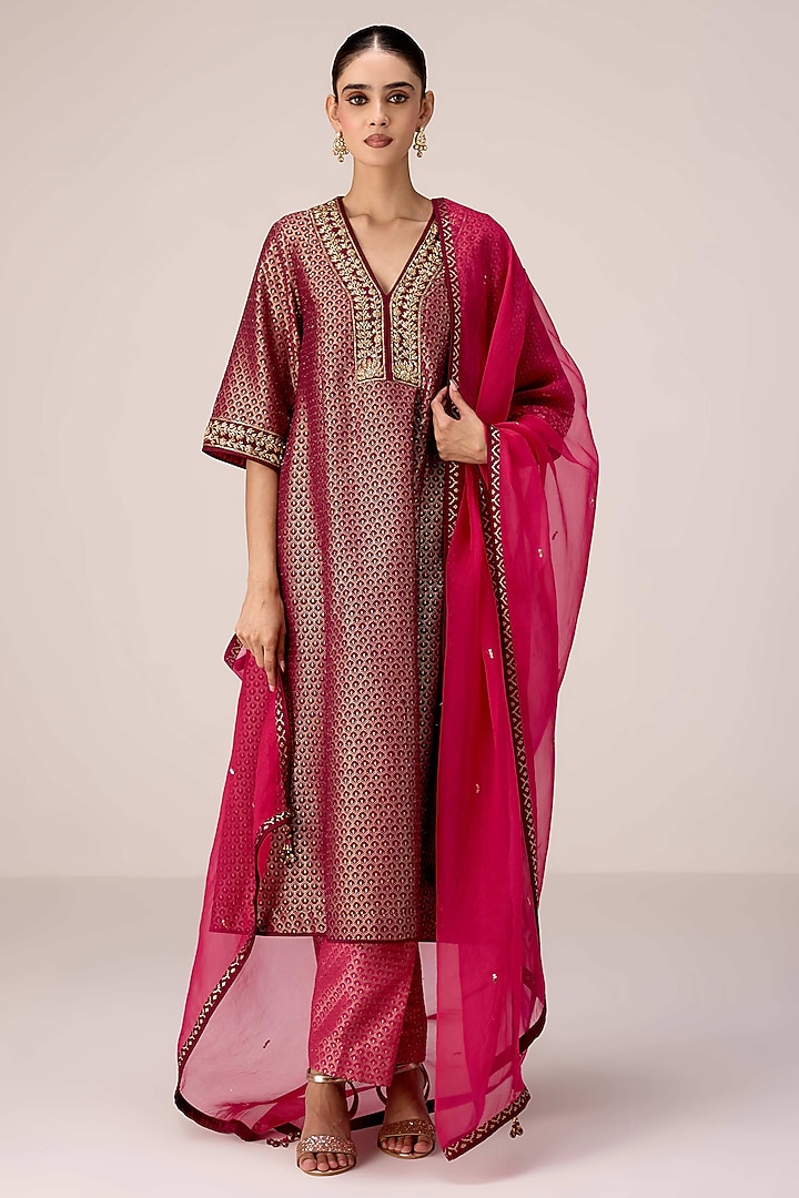Wine Silk Banarasi Brocade Zardosi Embroidered Kurta Set by Shyam Narayan Prasad at Pernia's Pop Up Shop