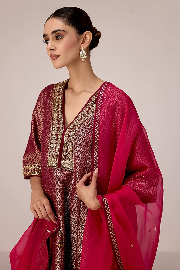 Wine Silk Banarasi Brocade Zardosi Embroidered Kurta Set by Shyam Narayan Prasad at Pernia's Pop Up Shop