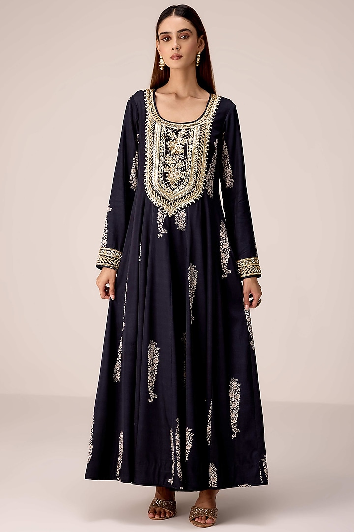 Carbon Black Modal Satin Printed & Embroidered Kurta Set by Shyam Narayan Prasad at Pernia's Pop Up Shop