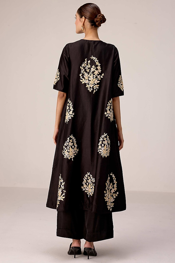 Black Chanderi Patch Embroidered Flared Kurta Set by Shyam Narayan Prasad at Pernia's Pop Up Shop
