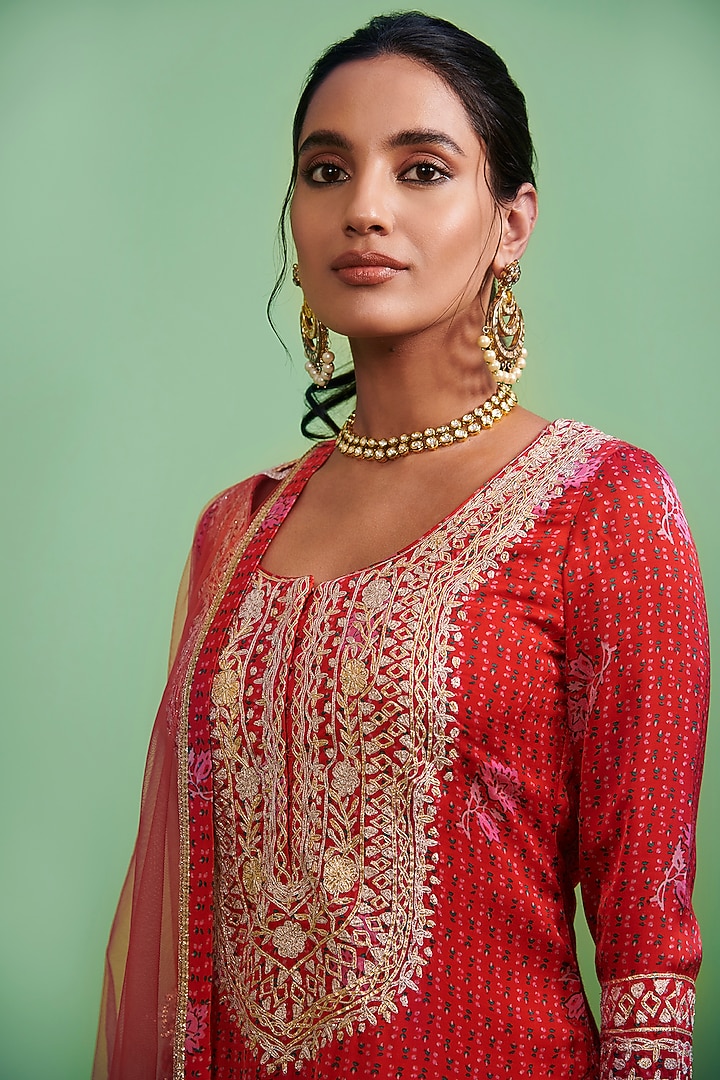 Tomato Red Gota Embroidered Kurta Set by Shyam Narayan Prasad at Pernia's Pop Up Shop