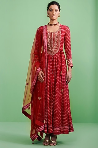 Maroon Zardosi Embroidered Kurta Set by Shyam Narayan Prasad